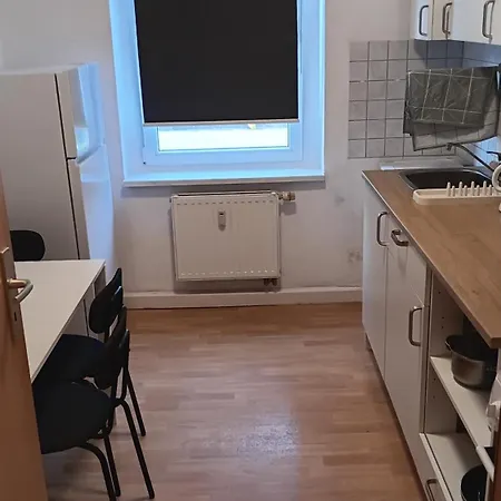 Apartment Crew Quartier Serviced 3 Schlafzimmer Mit Kueche Und Bad In Leipzig