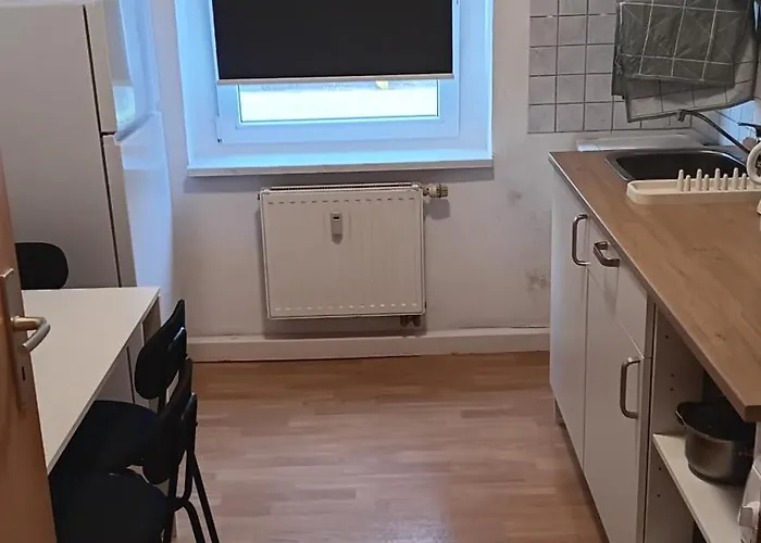 Apartment Crew Quartier Serviced 3 Schlafzimmer Mit Kueche Und Bad In Leipzig